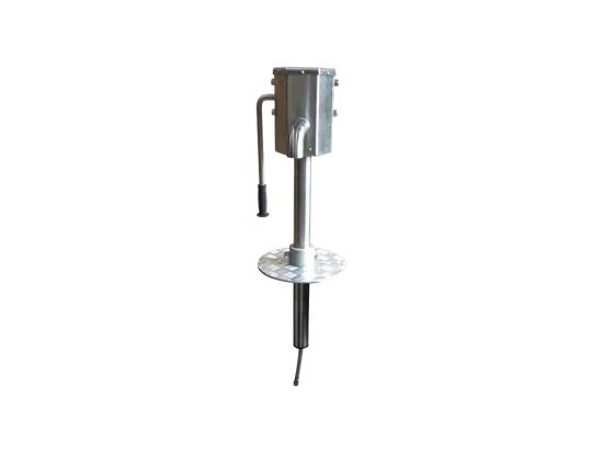 Spielplatzpumpe mit Schwengel