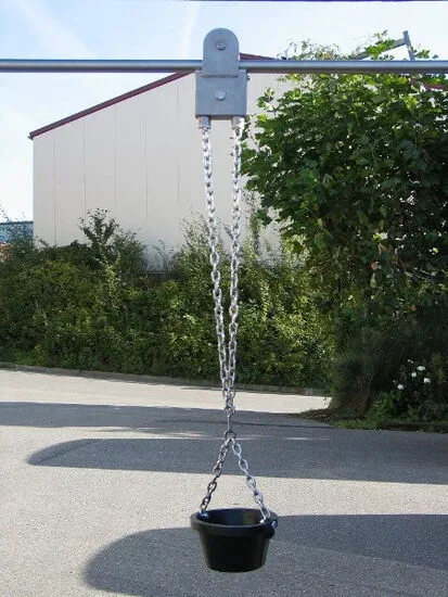 Sandaufzug mit Schiene