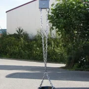 Sandaufzug mit Schiene